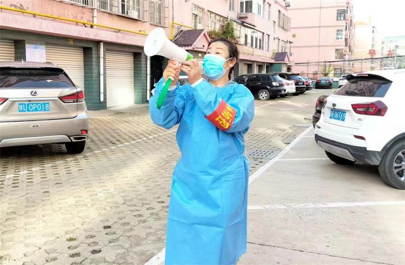 神木市：老干部积极参与疫情防控工作