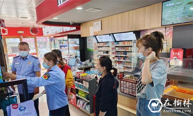 隍庙滩社区联合鼓楼市场监督管理所开展食品安全宣传教育活动