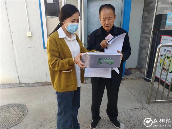 榆阳区崇文路街道春苑社区：疫情防控不放松 创文工作进行时