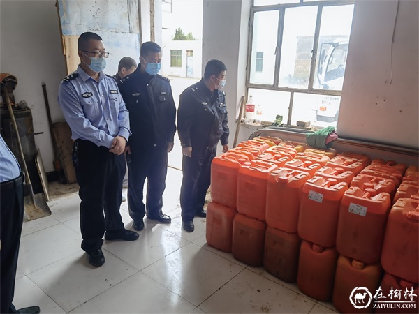 靖边县公安局东坑派出所联合多部门开展疫情防控和食品安全检查
