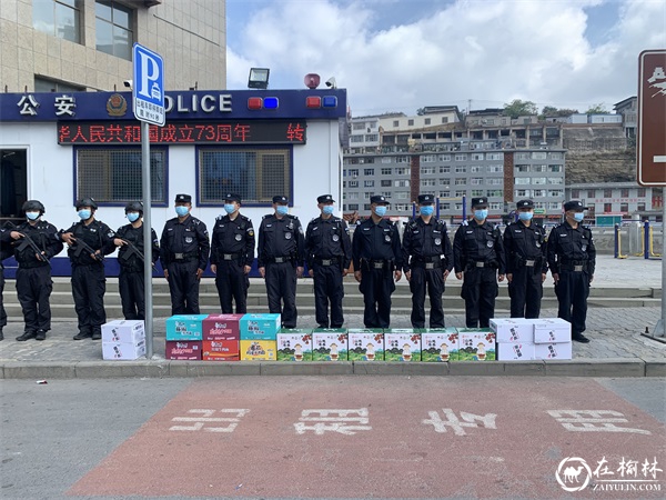 吴亮 谢斌督导慰问国庆期间坚守一线民辅警