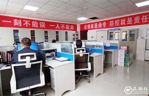 谢斌慰问指导疫情防控工作