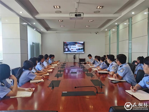 靖边县公安局指挥中心“三学三查三比”学习教育活动初见成效