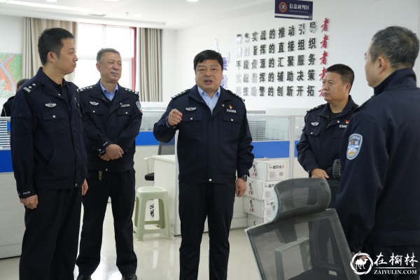 谢斌慰问指导疫情防控工作