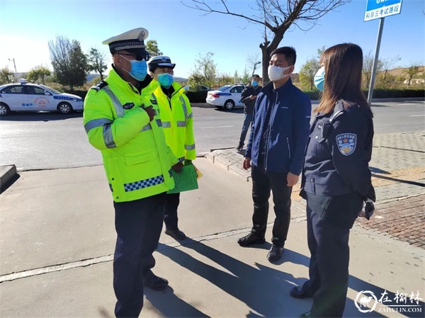 榆林市公安局交警支队三大队民警走进驾校开展交通安全宣传活动