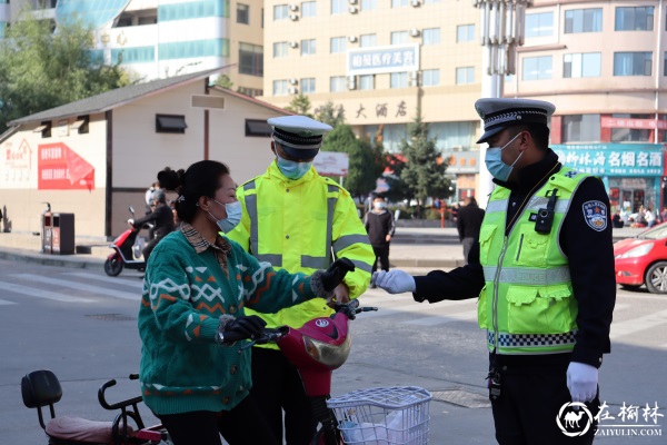 靖边交警重拳整治各类道路交通违法行为