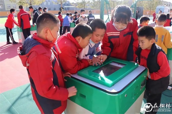 榆林市科技馆“科普大篷车”走进市榆林市逸夫小学