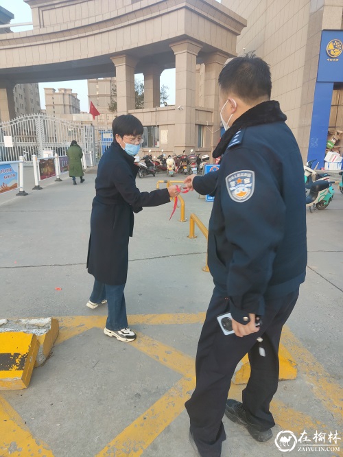 靖边疫线警事：把“公安温度”带到有需要的群众身边