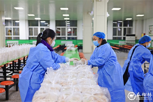 神木职教中心餐饮服务队：暖心贴心 服务学生