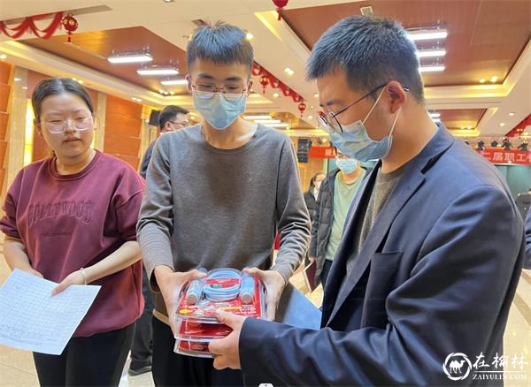 神南产业发展公司：一询一答里回应群众需求