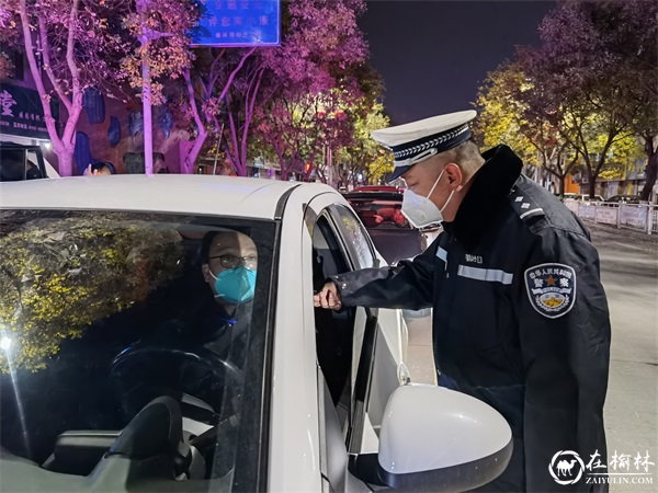 靖边交警多管齐下开展冬季公路区域整治行动