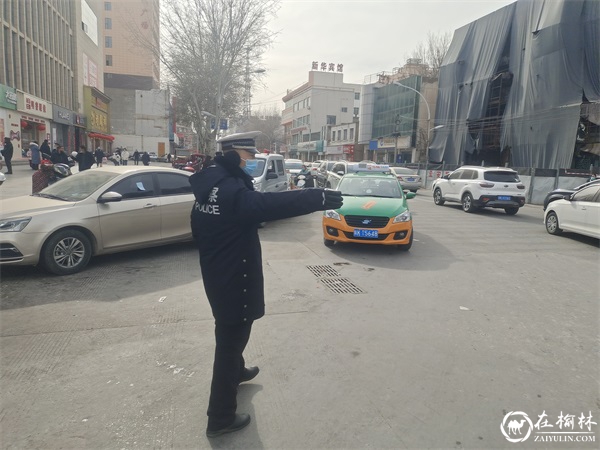 春节我在岗 靖边交警守护万家团圆