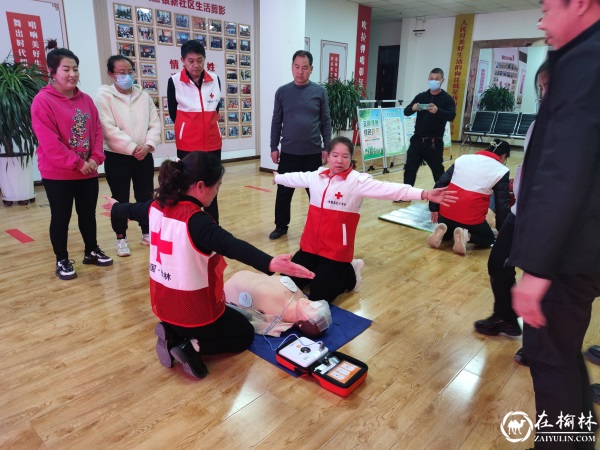 米脂县红十字会开展双人CPR+AED“六进”培训活动