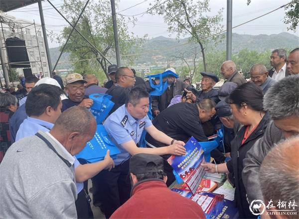 绥德公安：四十里铺派出所借助“戏曲下乡” 开展防范电信网络诈骗集中宣传活动