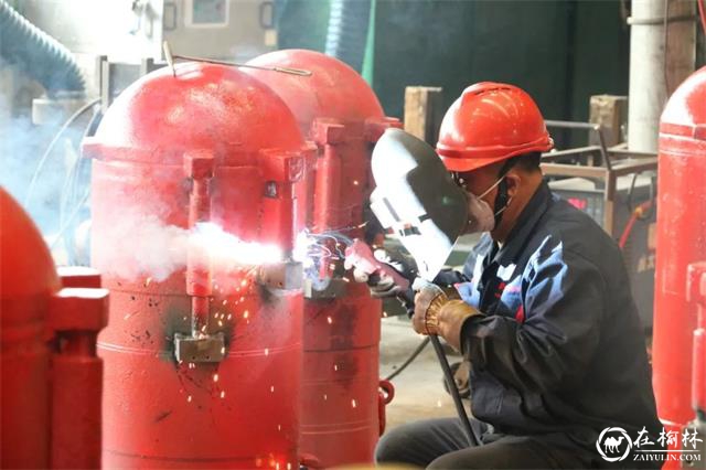 神南产业发展公司:液压车间:“好日子”细酝酿,“紧日子”不打烊 神南产业发展公司:液压车间:“好日子”细酝酿,“紧日子”不打烊