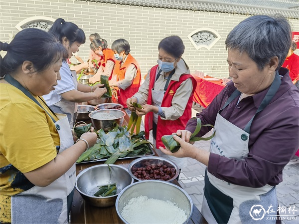 榆阳区鼓楼街道普惠泉社区：端午“益”家亲 有趣亦有“料