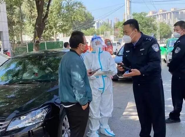 神木：抗疫战场上的“双警夫妻兵”播