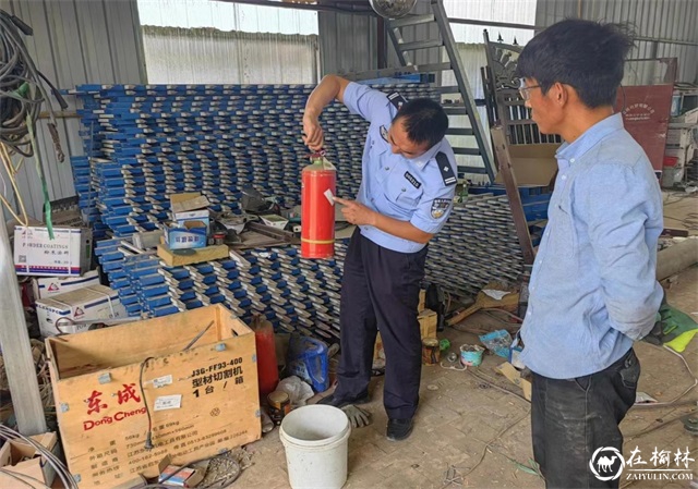 靖边县公安局宁条梁派出所开展“九小场所”安全检查