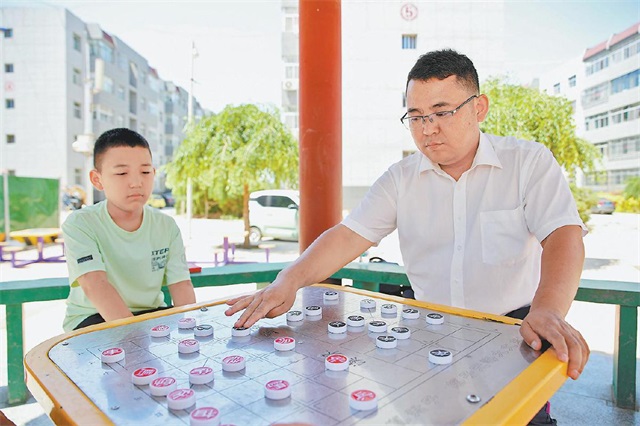 王小平成为榆林市首位象棋国家级裁判员