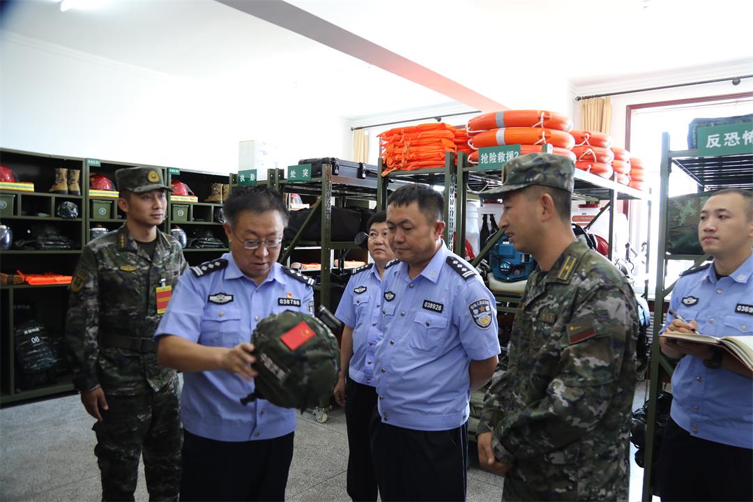 吴亮深入监管场所调研指导工作