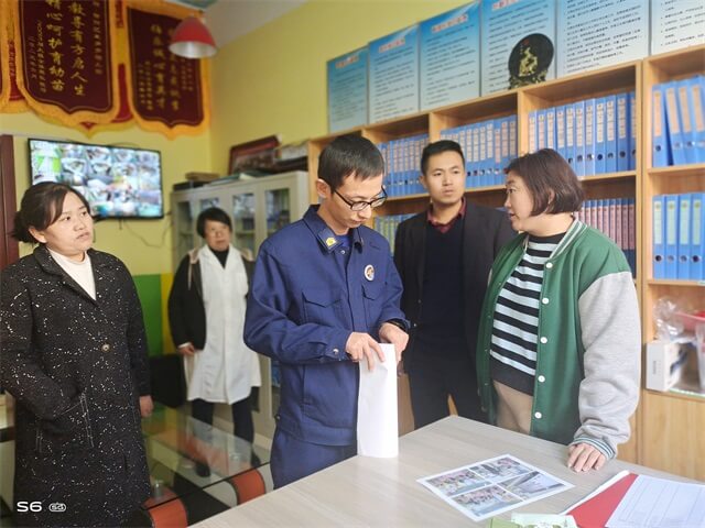 金沙路街道福利路社区开展消防日宣传活动