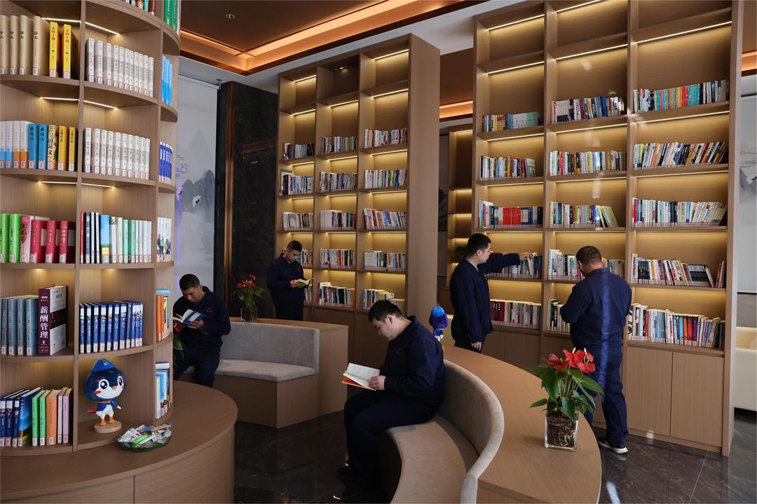 中能煤田公司：打造“图书驿站”，让职工畅享阅读时光