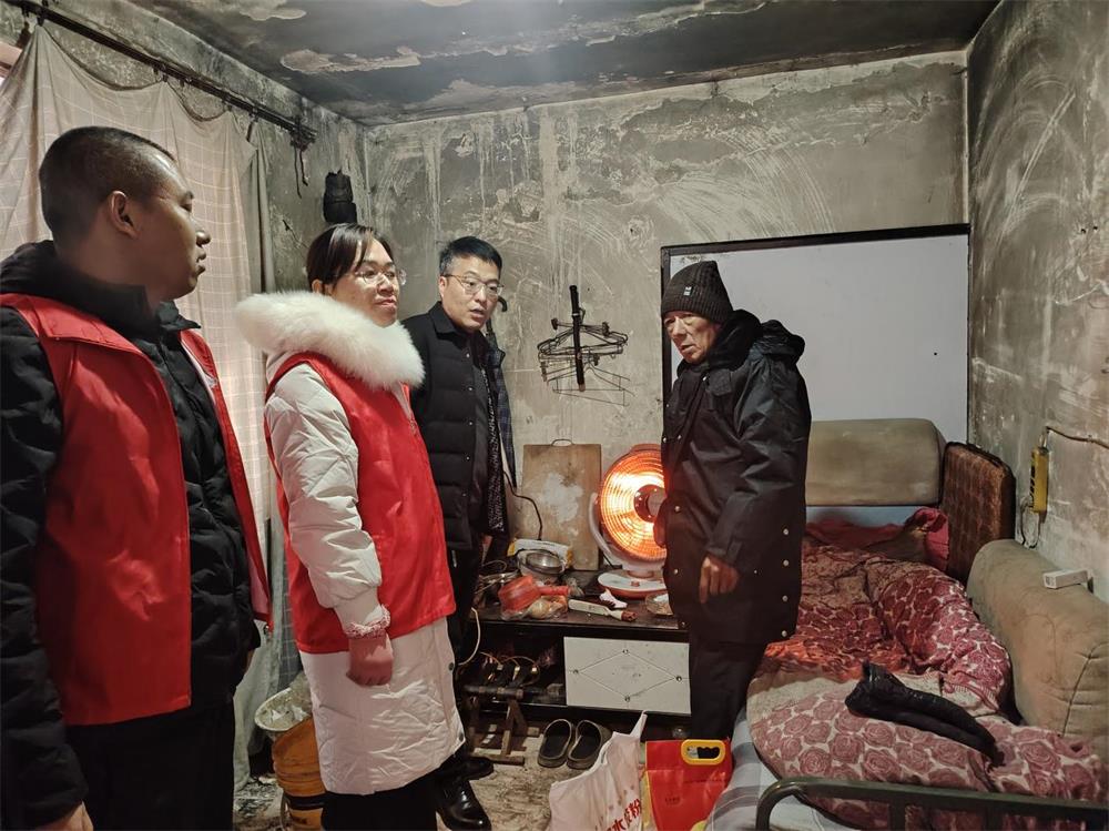 鼓楼街道普惠泉社区：浓浓饺子香 暖暖冬至情