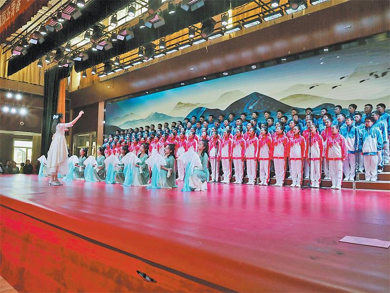 省级文明校园榆林高新一中举办《新学堂歌》歌咏比赛