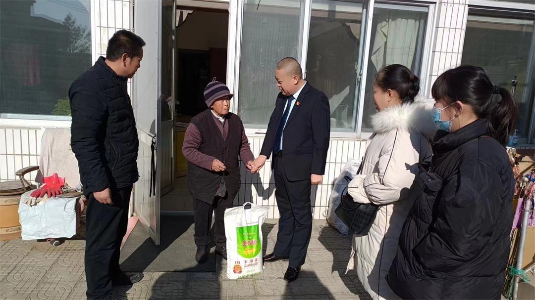 榆阳区鼓楼街道二里半社区：人大代表听民意解民忧