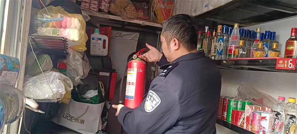 张家畔派出所： 紧盯“三道防线”深入推进“冬春行动”