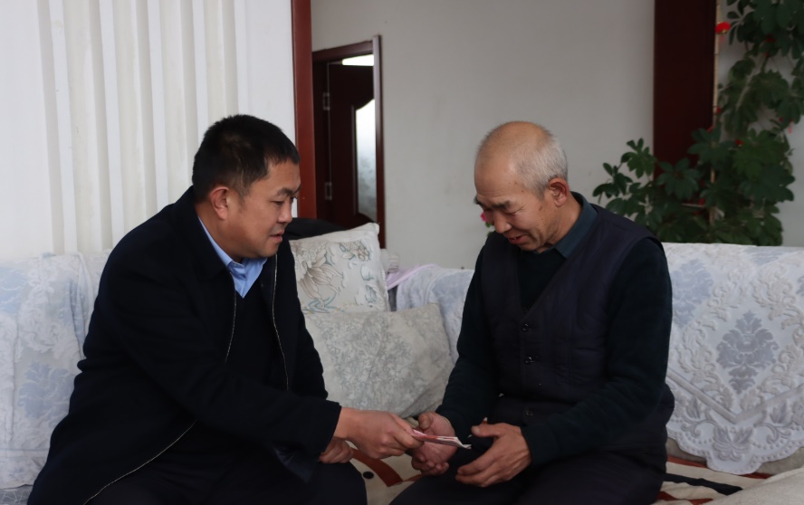 靖边公安： 用心用情守护好浓浓年味