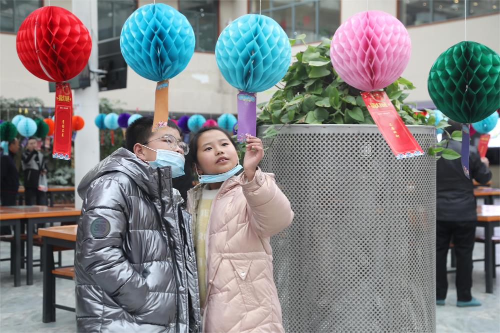 中能“灯谜”主题餐厅，溢出别样的诗情画意