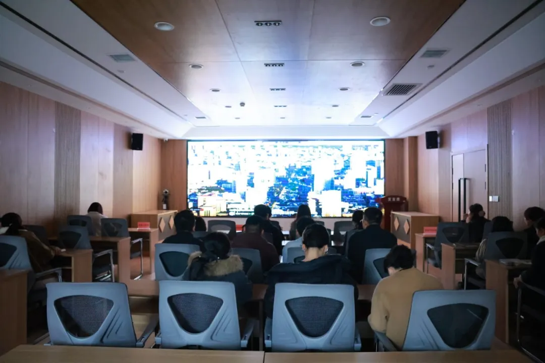 3月13日上午，榆林合力公司组织开展防范和打击非法集资集中宣传教育活动