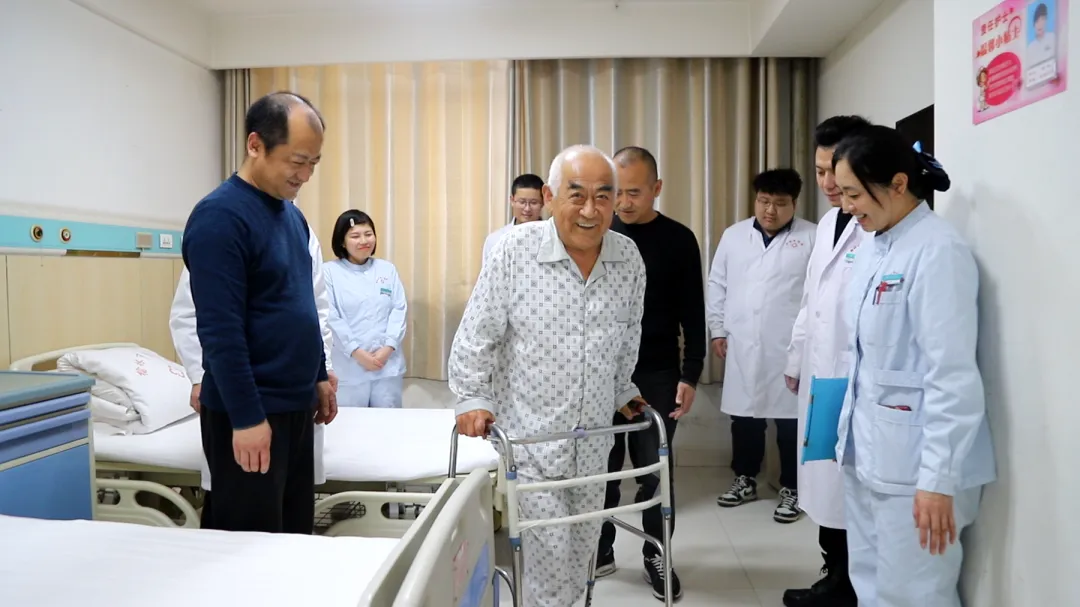 榆林市第一医院绥德院区成功开展全市首例3D打印个体化定制假体全髋关节置换术