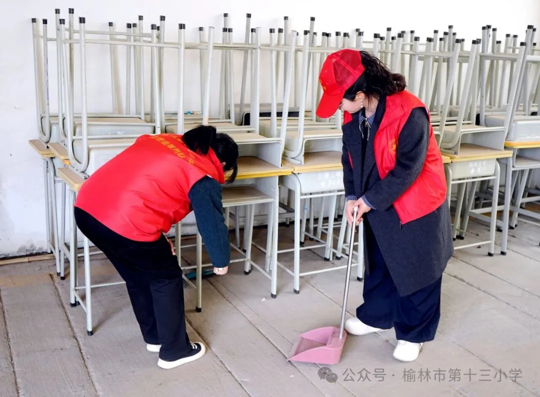 清理车库护栏，消除安全隐患