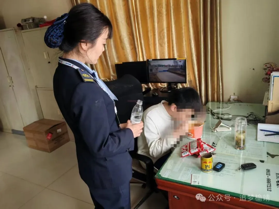  离家出走的“叛逆”少年