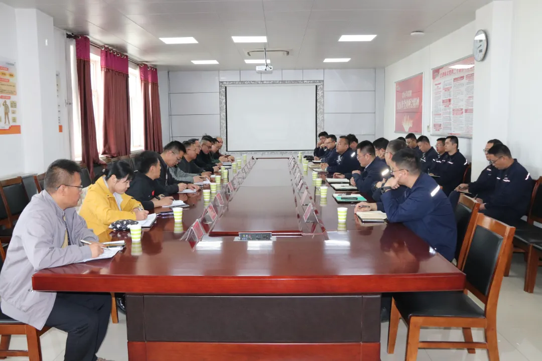 内蒙古大唐国际呼和浩特铝电有限责任公司（简称“呼铝电公司”）专业调研团队走进榆林新材料集团铝业分公司