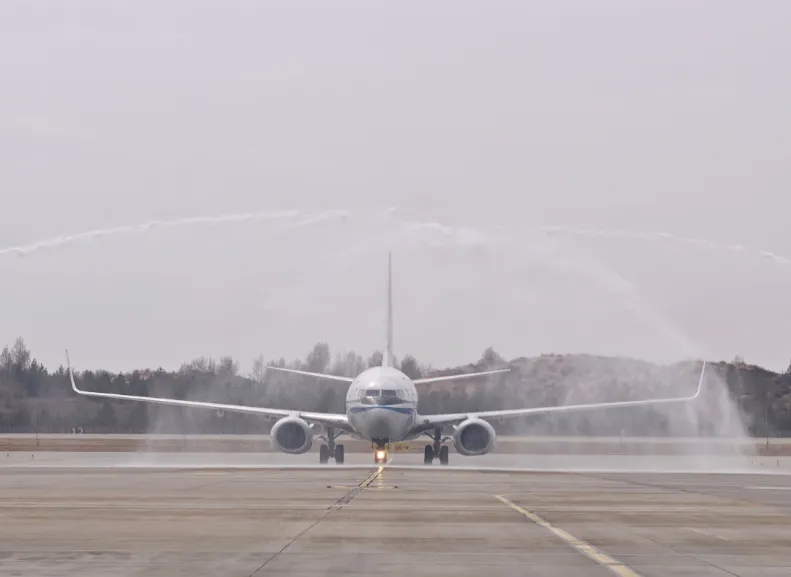 榆林—北京首都成功首航！