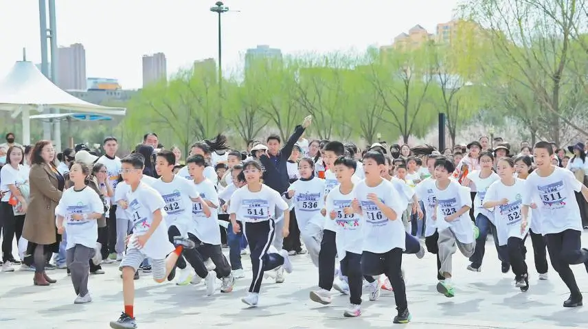 图为越野赛现场。张瑜摄