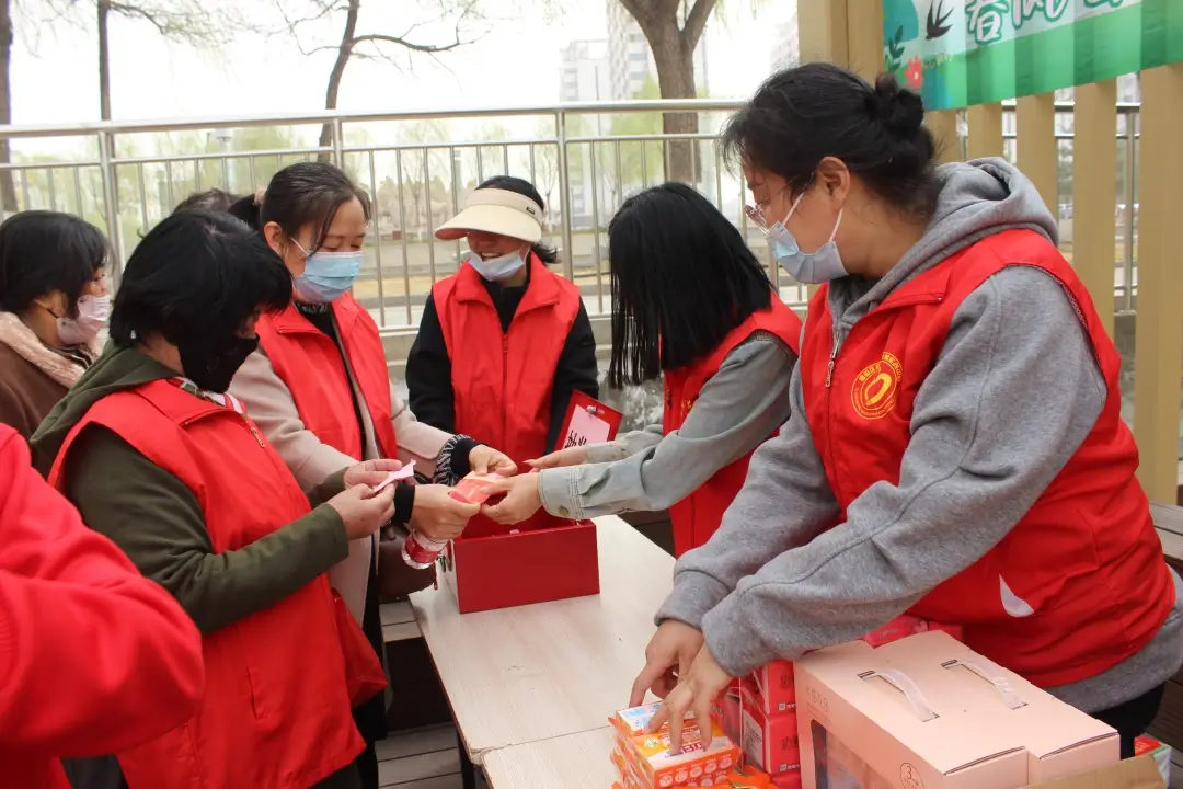 随机抽取幸运奖、纪念奖