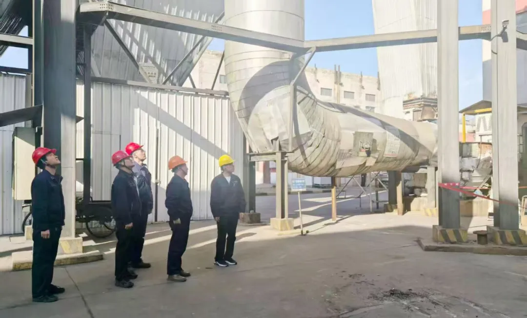 4月1日，榆林新材料集团阳极分公司坚持“预防为主、综合治理”原则，周密部署、精准发力，全面开展节前安全检查