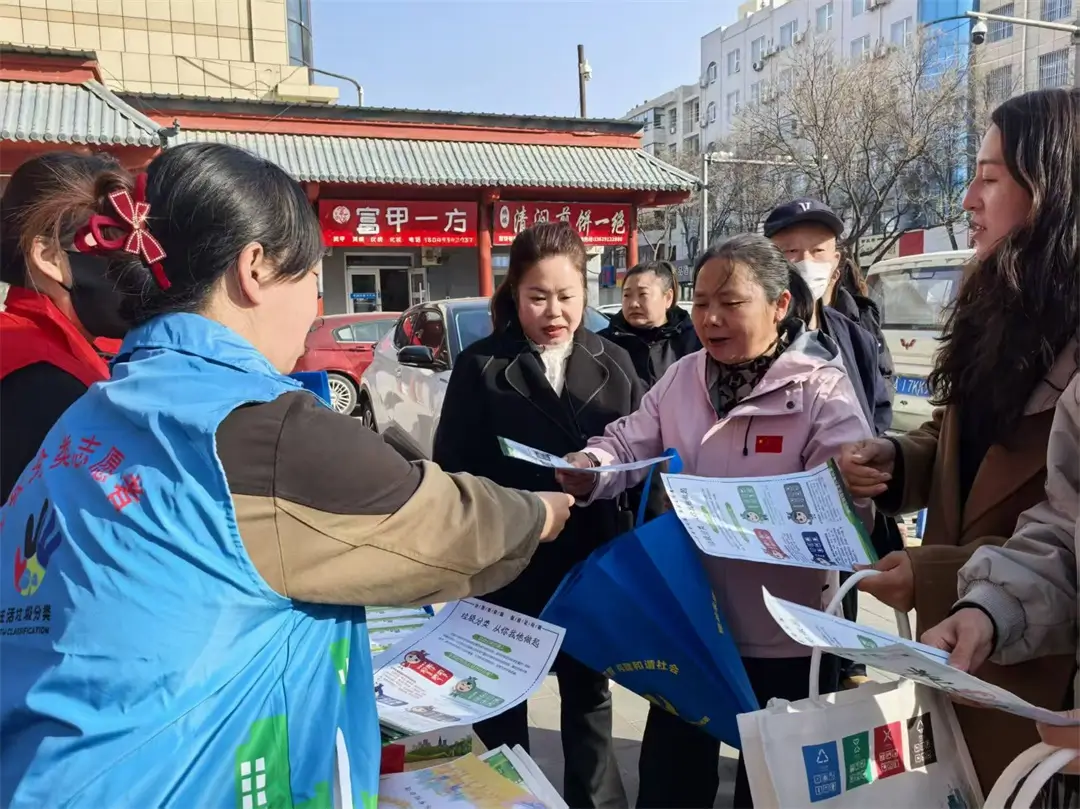 鼓楼街道鸳鸯湖社区：争当垃圾分类体验官 引领绿色生活新时尚