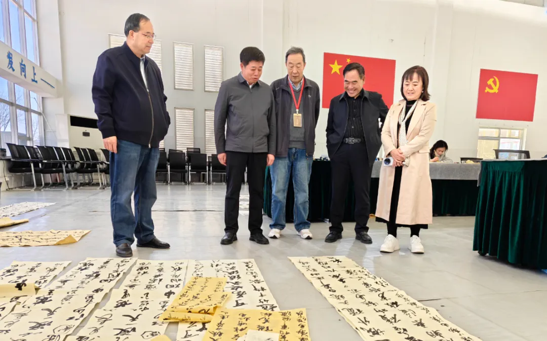 市文联党组成员、副主席王建专程看望参训学员