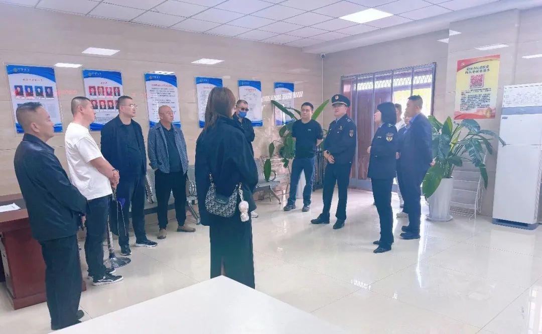 4月15日，榆林市交通运输综合执法支队开展“执法开放日暨支队长接访日”活动