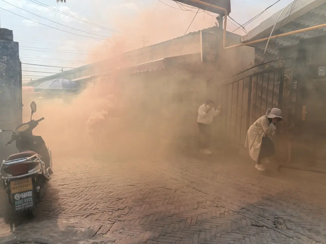 应急警报响起，模拟火情迅速“启动”