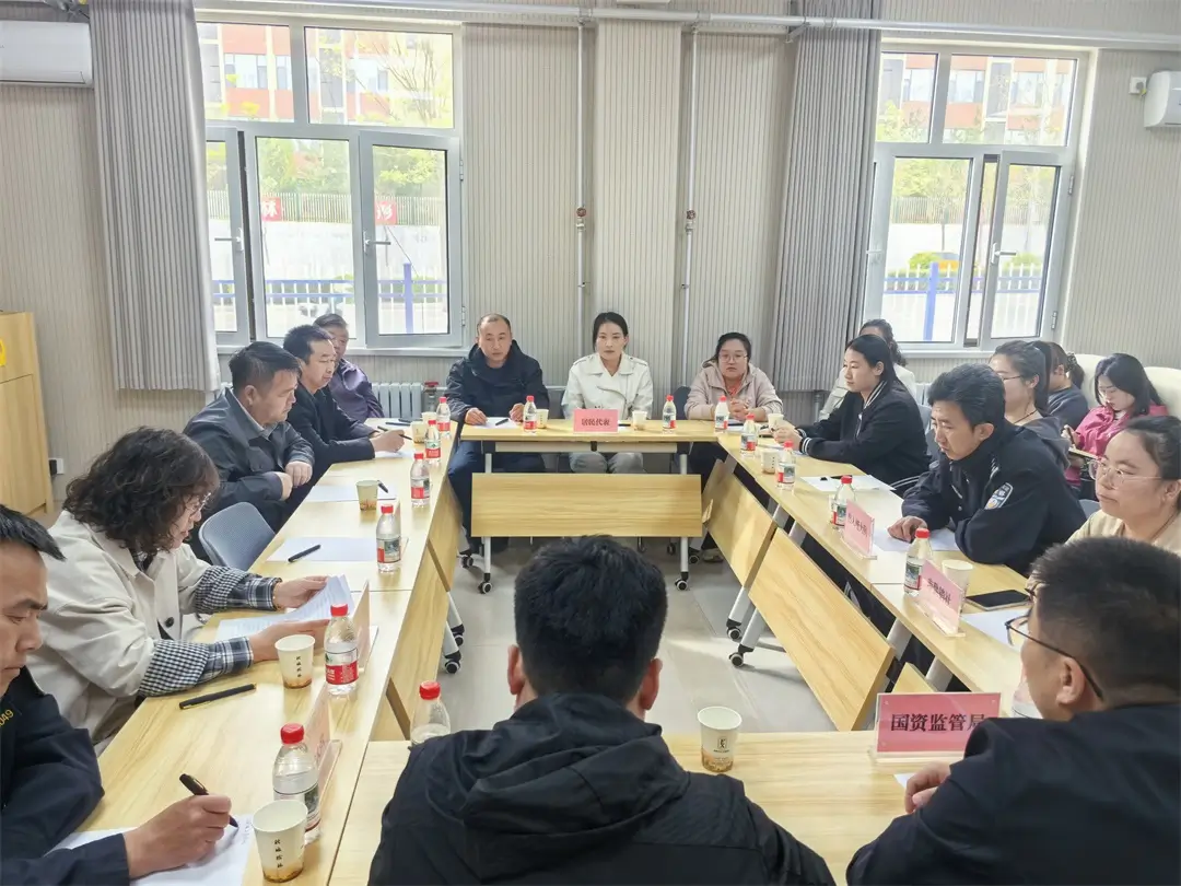 崇文路街道葡萄园社区召开党建联席会议 推进“双报到”办实事