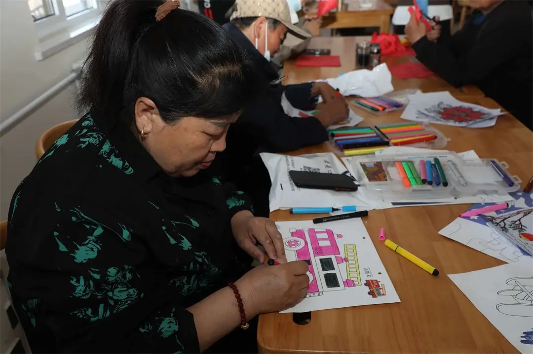 趣味创意绘画体验