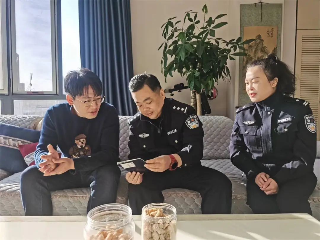 靖边县公安局治安管理大队出入境管理中队创新探索 “常住 + 临住” 分类管理的 “常临双轨” 工作模式