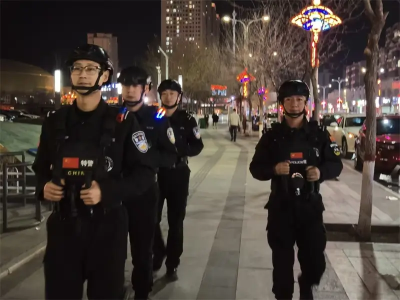 近年来,靖边县公安局深入践行“派出所主防”理念,构筑“打、防、宣”一体化防控网络。