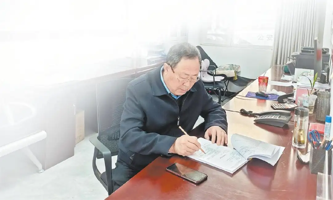 米脂县综治中心“老常调解室”常忠胜：做群众信任的“常公道”